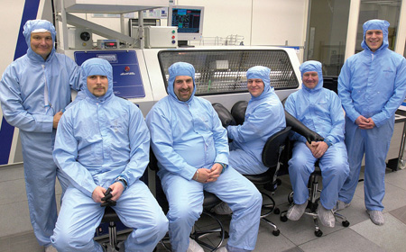 03_team_450.jpg